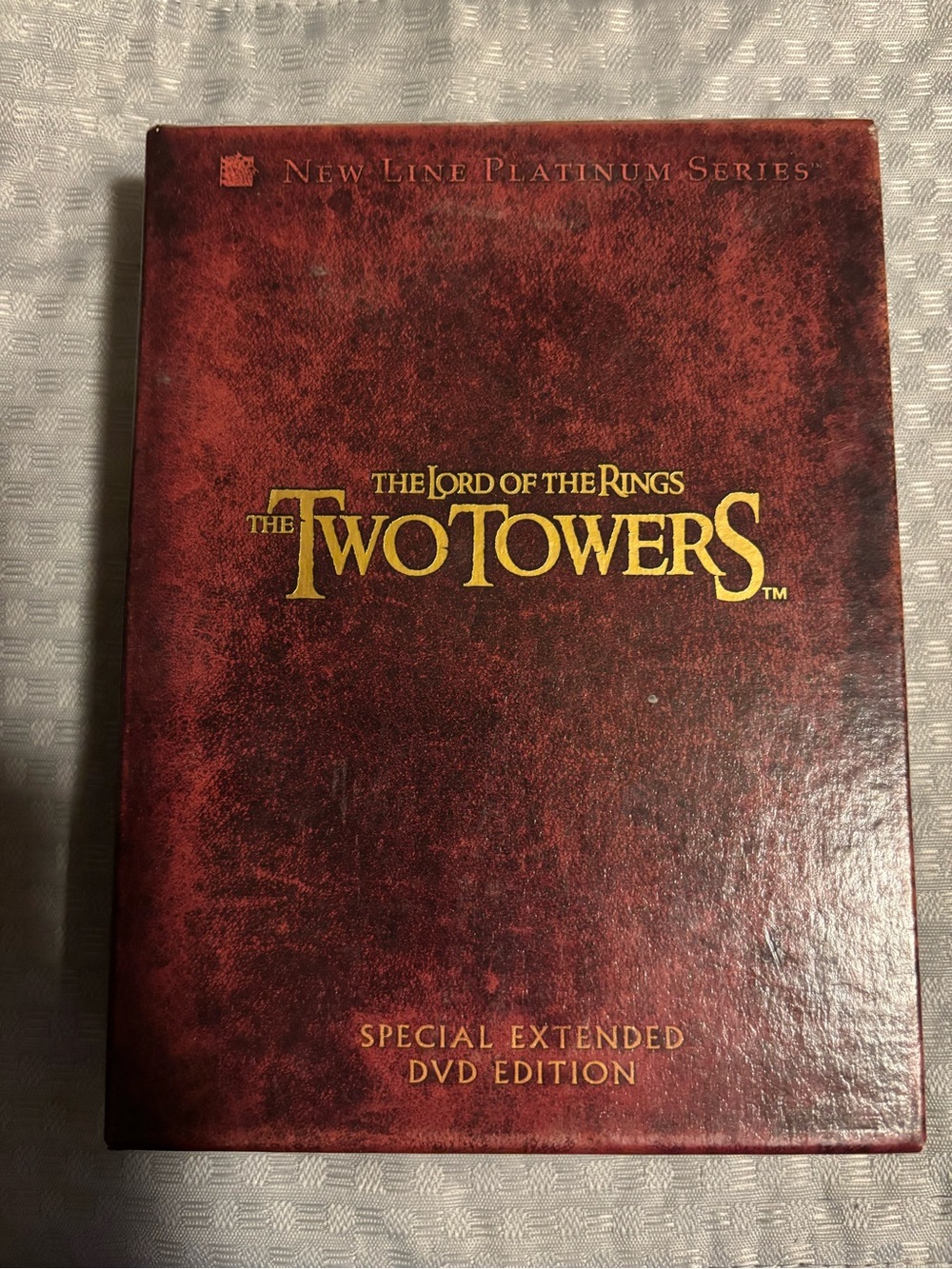 The Lord of the Rings: The Two Towers - Red & Gold Special Extended DVD Edition